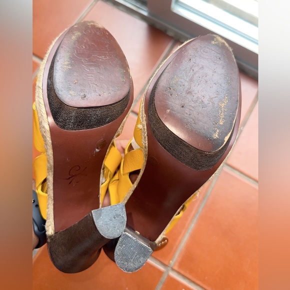 BCBG sandals - Picture 4 of 4